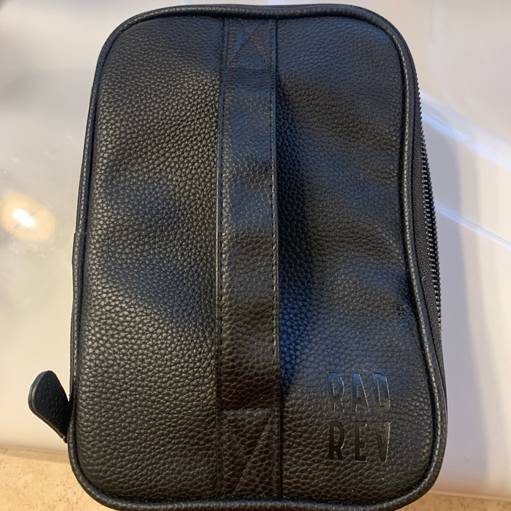 Travel cosmetic bag/jewelry holder